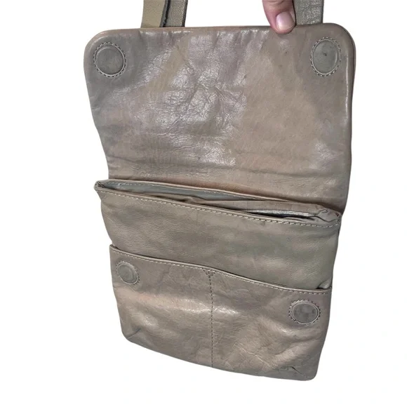 All Saints Spitalfields Leather Crossbody beige Tan purse magnetic jacks place - Picture 5 of 8